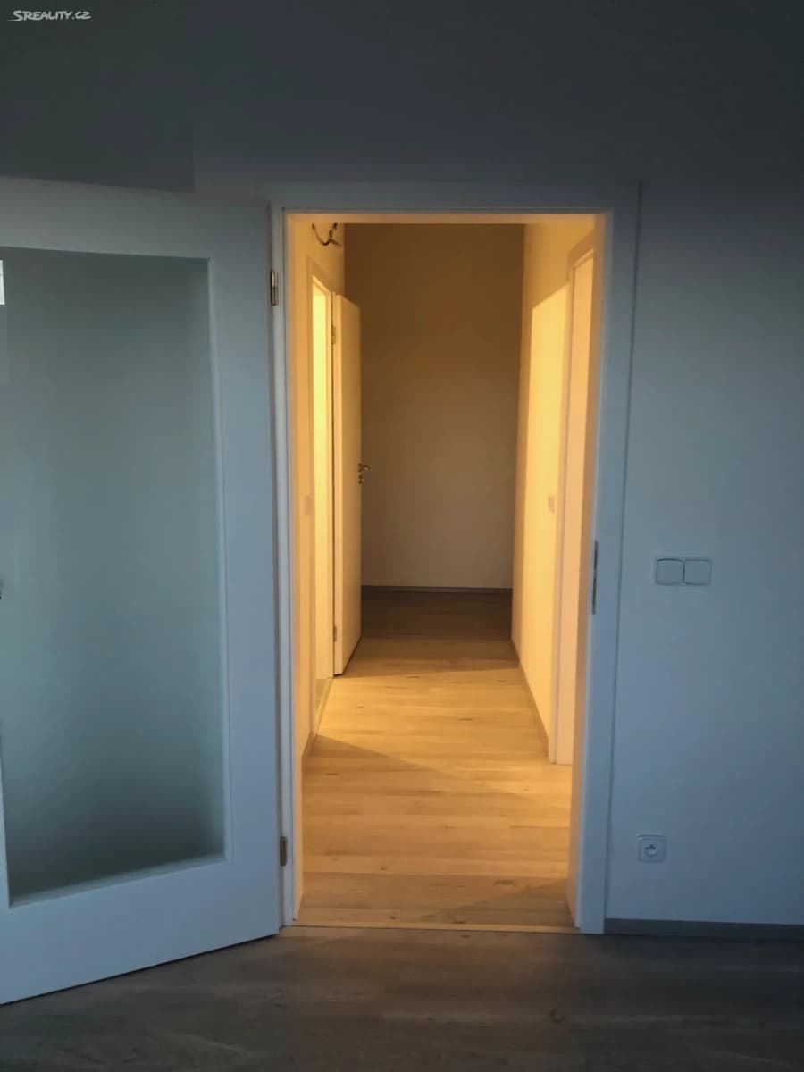 Prenájom bytu 2-izbový 52 m², Oldřichovská, Praha, Praha Prenájom bytu 2-izbový 52 m², Oldřichovská, Praha, Praha