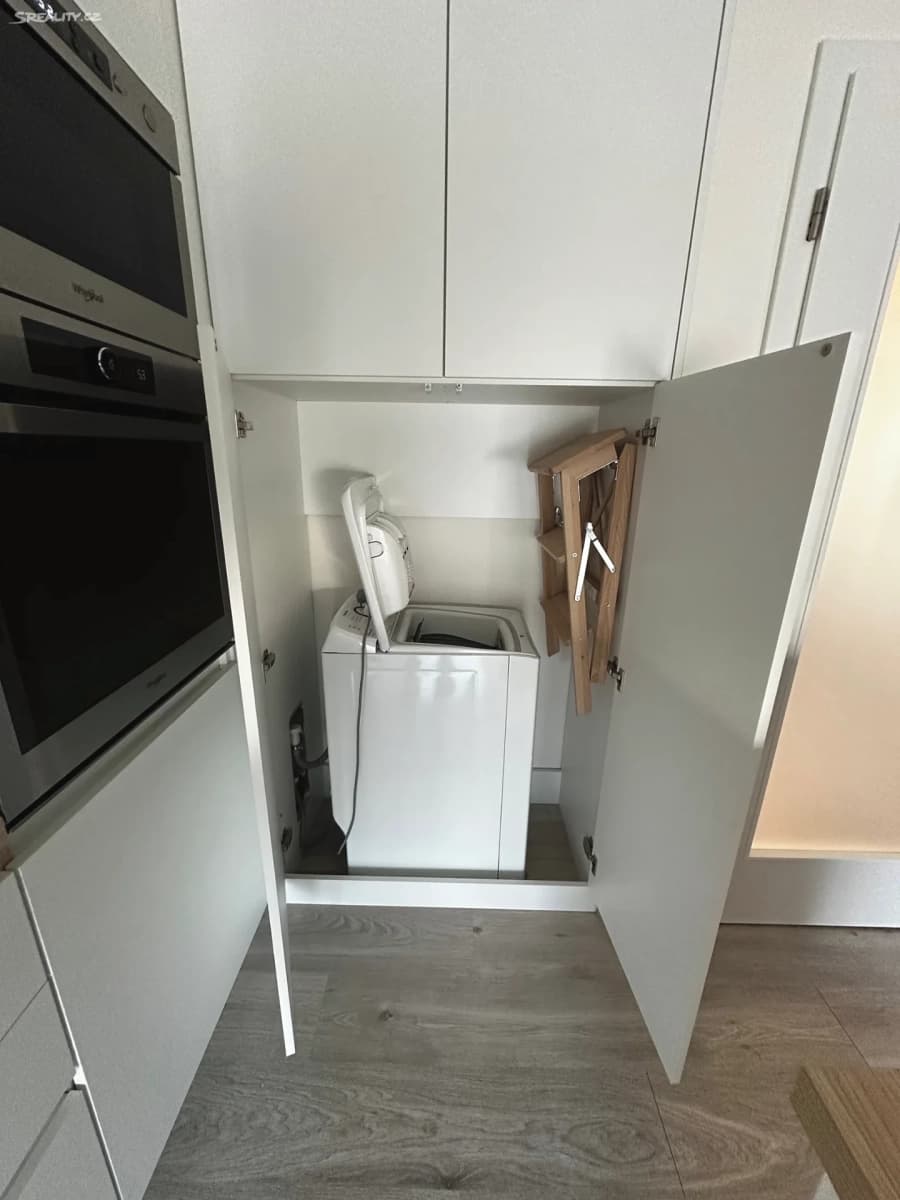 Prenájom bytu 2-izbový 52 m², Oldřichovská, Praha, Praha Prenájom bytu 2-izbový 52 m², Oldřichovská, Praha, Praha