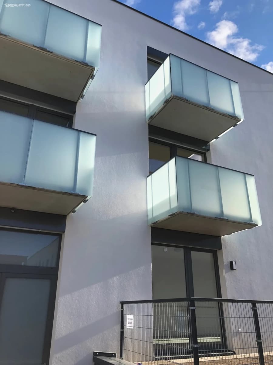 Prenájom bytu 2-izbový 52 m², Oldřichovská, Praha, Praha Prenájom bytu 2-izbový 52 m², Oldřichovská, Praha, Praha