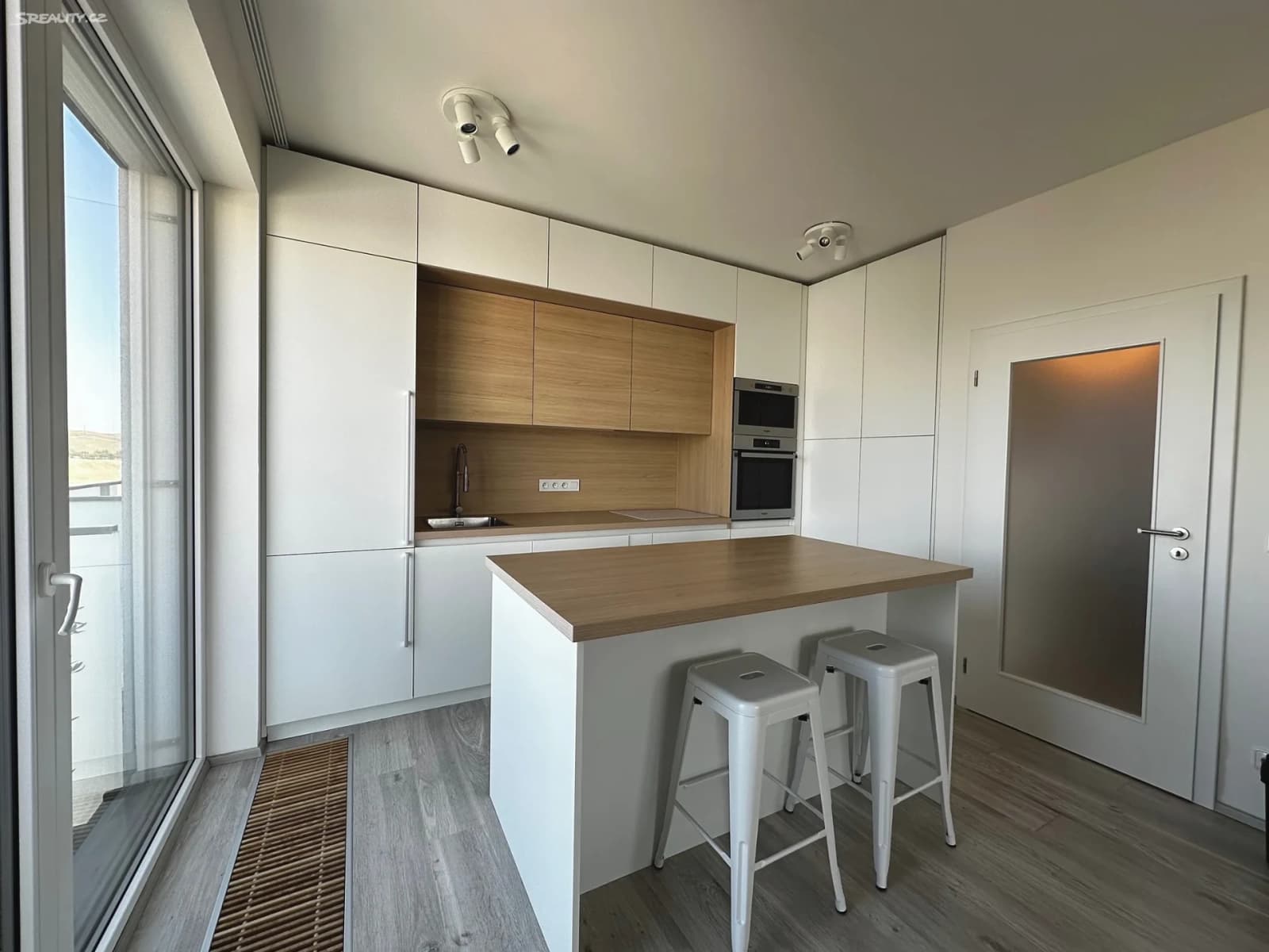 Prenájom bytu 2-izbový 52 m², Oldřichovská, Praha, Praha Prenájom bytu 2-izbový 52 m², Oldřichovská, Praha, Praha