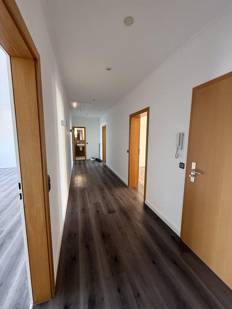 Prenájom bytu 4-izbový 138 m², Rotenburg, Dolné Sasko Prenájom bytu 4-izbový 138 m², Rotenburg, Dolné Sasko