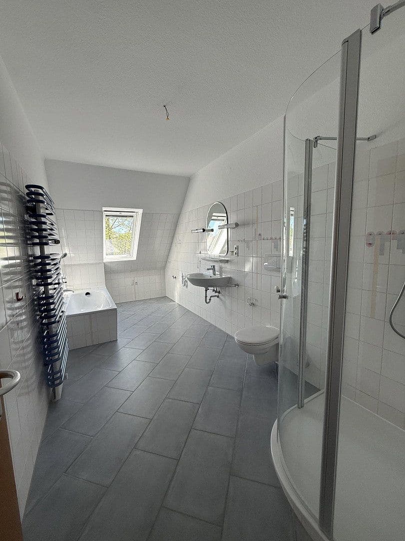 Prenájom bytu 4-izbový 138 m², Rotenburg, Dolné Sasko Prenájom bytu 4-izbový 138 m², Rotenburg, Dolné Sasko