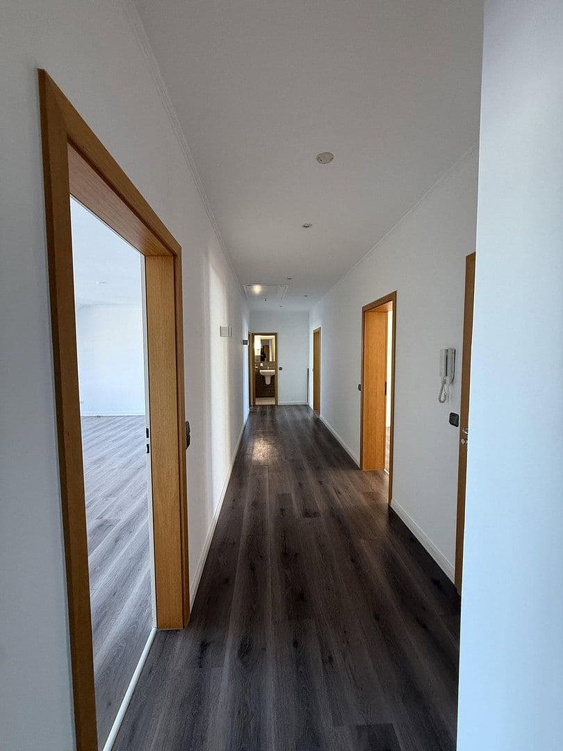 Prenájom bytu 4-izbový 138 m², Rotenburg, Dolné Sasko Prenájom bytu 4-izbový 138 m², Rotenburg, Dolné Sasko