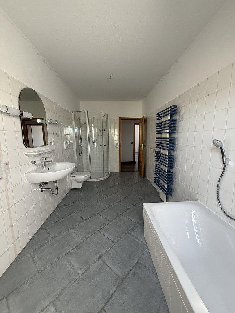 Prenájom bytu 4-izbový 138 m², Rotenburg, Dolné Sasko Prenájom bytu 4-izbový 138 m², Rotenburg, Dolné Sasko