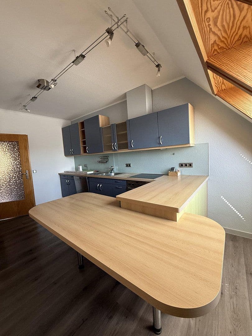 Prenájom bytu 4-izbový 138 m², Rotenburg, Dolné Sasko Prenájom bytu 4-izbový 138 m², Rotenburg, Dolné Sasko