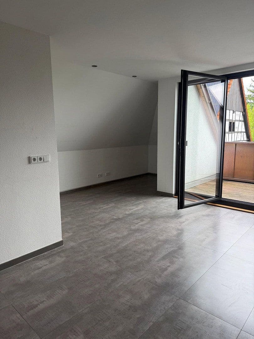Prenájom bytu 1-izbový 106 m², Heddesheim, Bádensko-Wurttembersko Prenájom bytu 1-izbový 106 m², Heddesheim, Bádensko-Wurttembersko
