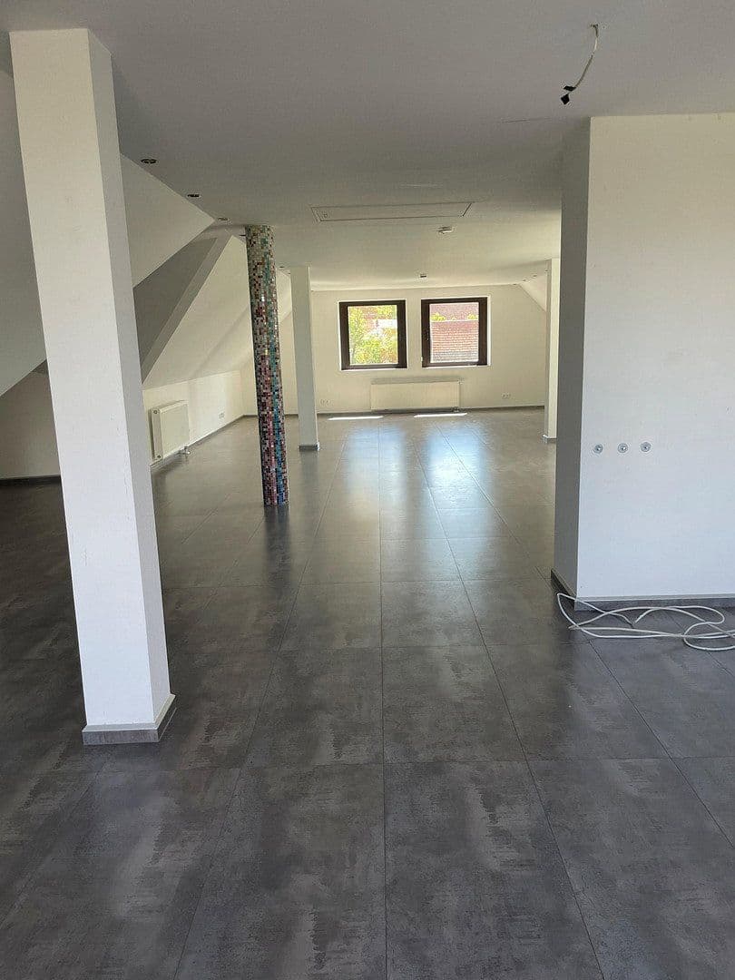 Prenájom bytu 1-izbový 106 m², Heddesheim, Bádensko-Wurttembersko Prenájom bytu 1-izbový 106 m², Heddesheim, Bádensko-Wurttembersko