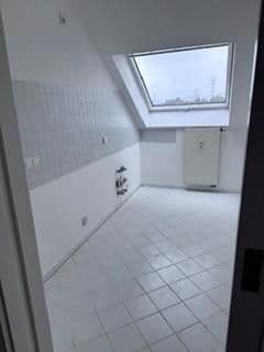 Prenájom bytu 3-izbový 87 m², Ilvesheim, Bádensko-Wurttembersko Prenájom bytu 3-izbový 87 m², Ilvesheim, Bádensko-Wurttembersko