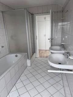 Prenájom bytu 3-izbový 87 m², Ilvesheim, Bádensko-Wurttembersko Prenájom bytu 3-izbový 87 m², Ilvesheim, Bádensko-Wurttembersko