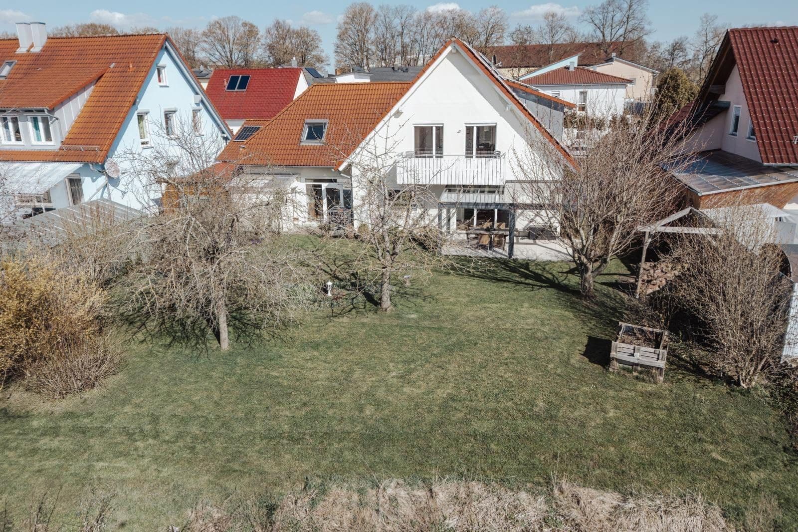 Predaj domu 224 m², pozemok 618 m², Schwäbisch Hall, Bádensko-Wurttembersko Predaj domu 224 m², pozemok 618 m², Schwäbisch Hall, Bádensko-Wurttembersko