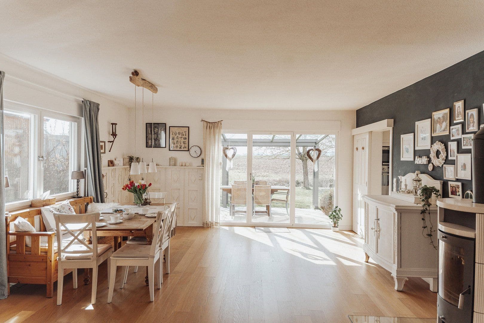 Predaj domu 224 m², pozemok 618 m², Schwäbisch Hall, Bádensko-Wurttembersko Predaj domu 224 m², pozemok 618 m², Schwäbisch Hall, Bádensko-Wurttembersko