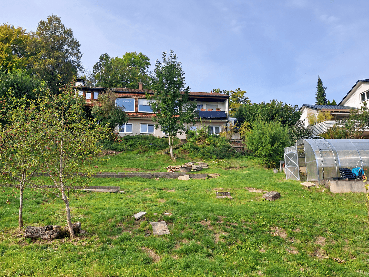Predaj domu 192 m², pozemok 1.200 m², Am Hirtenbuckel 19, Bad Urach, Bádensko-Wurttembersko Predaj domu 192 m², pozemok 1.200 m², Am Hirtenbuckel 19, Bad Urach, Bádensko-Wurttembersko