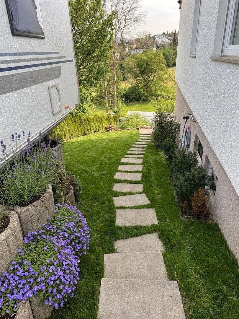 Predaj domu 192 m², pozemok 1.200 m², Am Hirtenbuckel 19, Bad Urach, Bádensko-Wurttembersko Predaj domu 192 m², pozemok 1.200 m², Am Hirtenbuckel 19, Bad Urach, Bádensko-Wurttembersko
