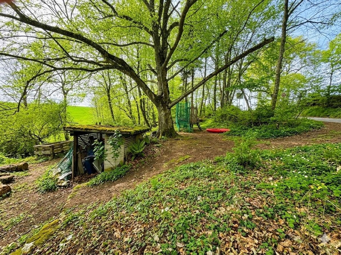 Predaj domu 192 m², pozemok 1.200 m², Am Hirtenbuckel 19, Bad Urach, Bádensko-Wurttembersko Predaj domu 192 m², pozemok 1.200 m², Am Hirtenbuckel 19, Bad Urach, Bádensko-Wurttembersko