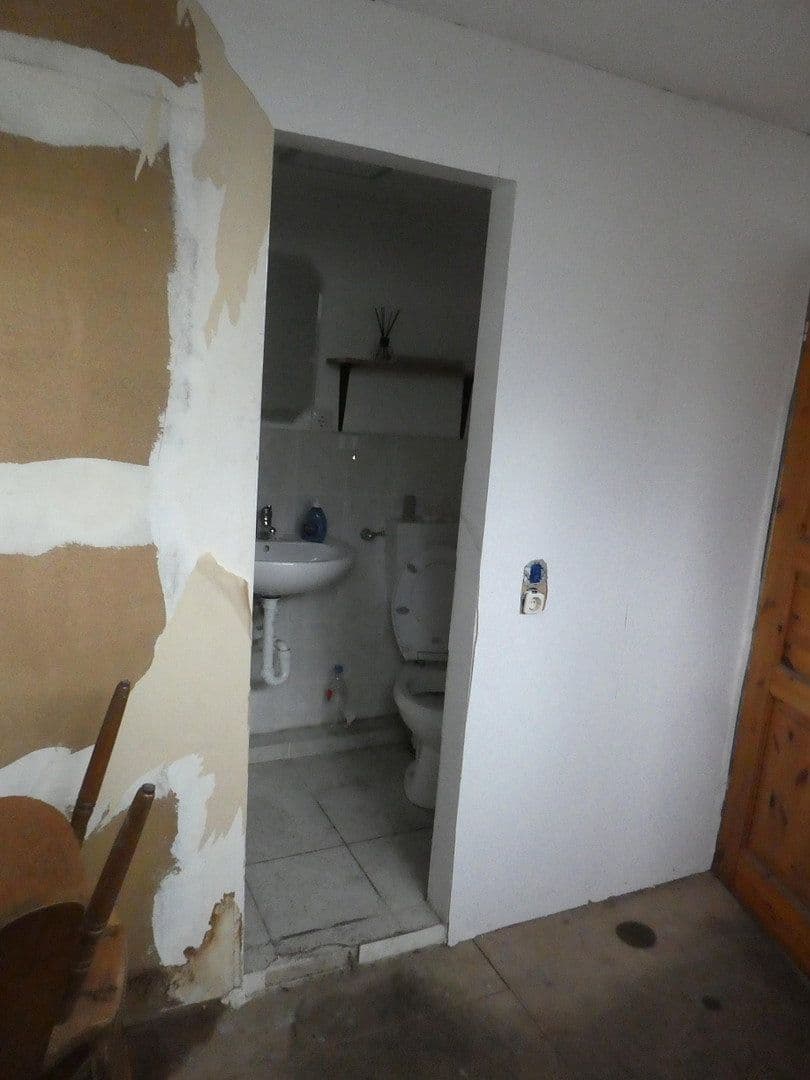 Prenájom nebytového priestoru 740 m², Edigheimerstr., 9a, Frankenthal, Porýnie-Falcko Prenájom nebytového priestoru 740 m², Edigheimerstr., 9a, Frankenthal, Porýnie-Falcko