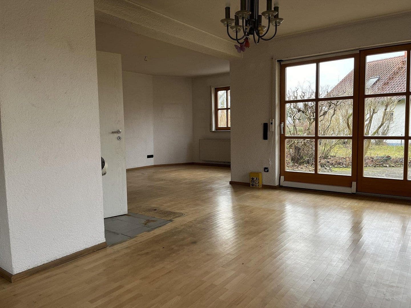 Predaj domu 126 m², pozemok 530 m², Stegaurach, Bavorsko Predaj domu 126 m², pozemok 530 m², Stegaurach, Bavorsko