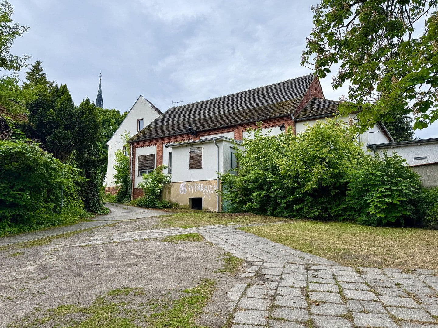 Predaj domu 1.000 m², pozemok 2.000 m², Hauptstraße 5, Lübbenau/Spreewald, Brandenbursko Predaj domu 1.000 m², pozemok 2.000 m², Hauptstraße 5, Lübbenau/Spreewald, Brandenbursko