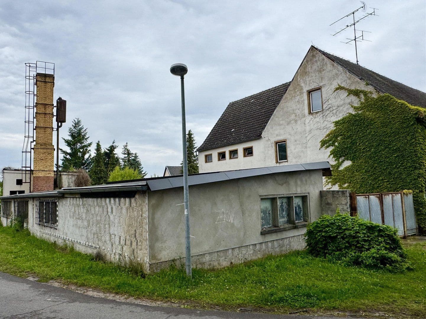 Predaj domu 1.000 m², pozemok 2.000 m², Hauptstraße 5, Lübbenau/Spreewald, Brandenbursko Predaj domu 1.000 m², pozemok 2.000 m², Hauptstraße 5, Lübbenau/Spreewald, Brandenbursko