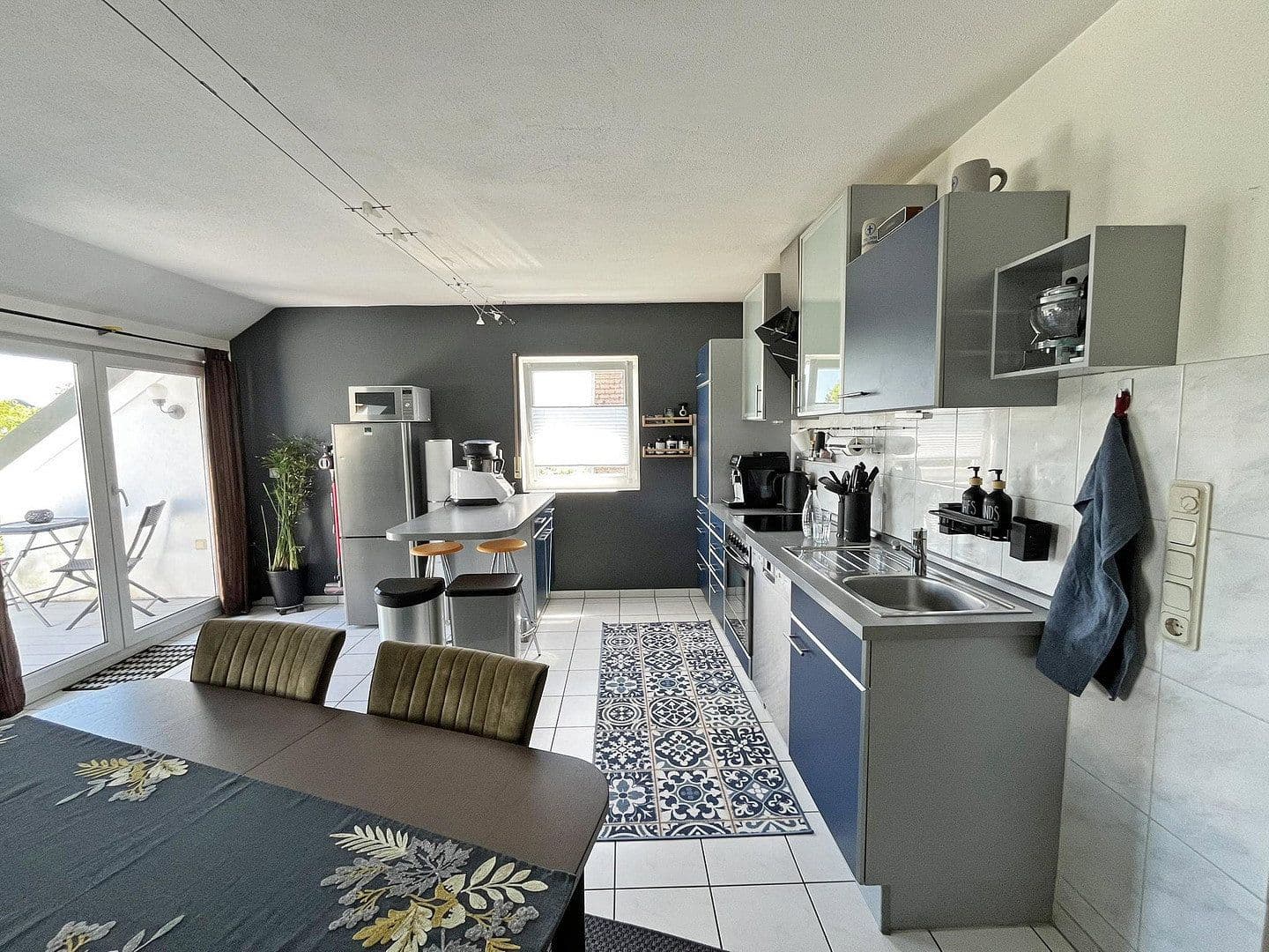 Predaj bytu 2-izbový 65 m², Wilhelm-Röntgen-Straße 28, Schwalbach, Sársko Predaj bytu 2-izbový 65 m², Wilhelm-Röntgen-Straße 28, Schwalbach, Sársko