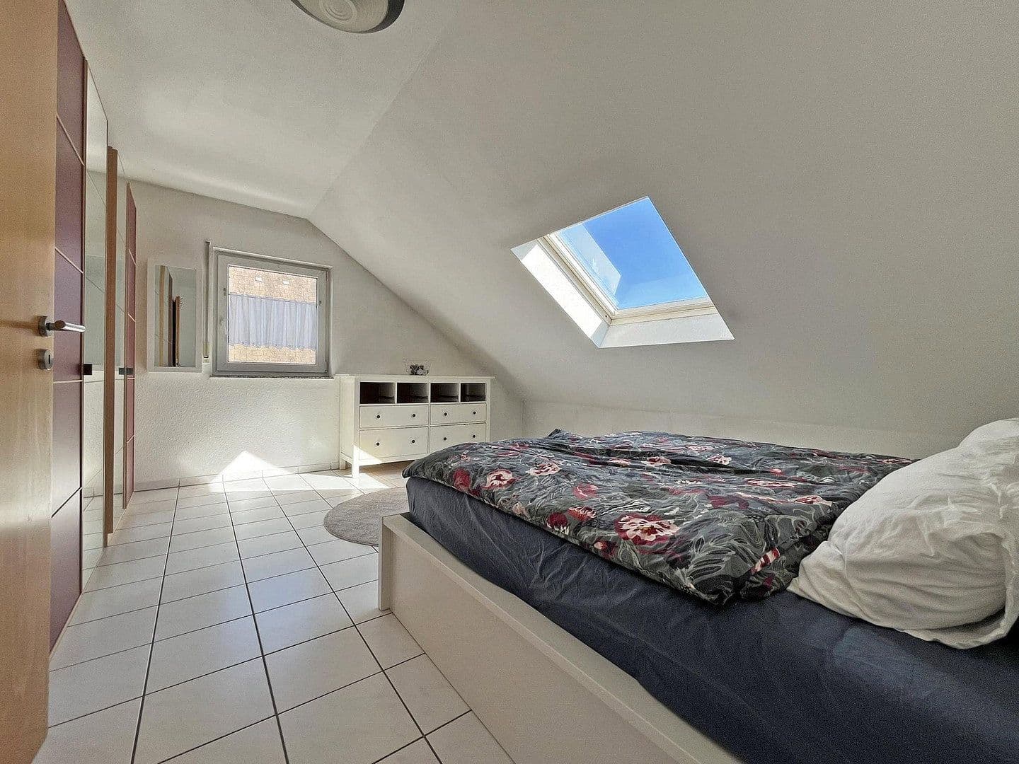 Predaj bytu 2-izbový 65 m², Wilhelm-Röntgen-Straße 28, Schwalbach, Sársko Predaj bytu 2-izbový 65 m², Wilhelm-Röntgen-Straße 28, Schwalbach, Sársko