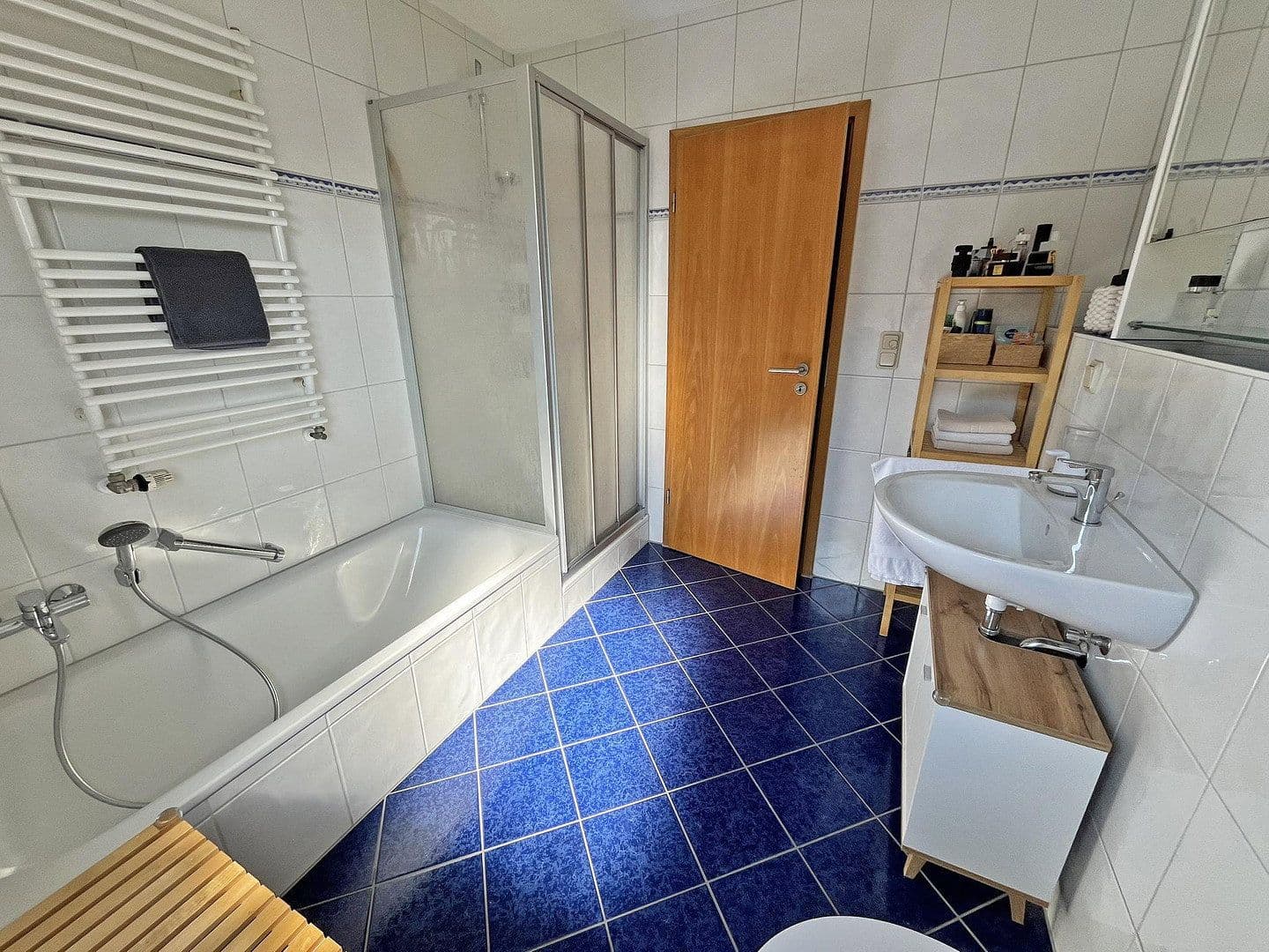 Predaj bytu 2-izbový 65 m², Wilhelm-Röntgen-Straße 28, Schwalbach, Sársko Predaj bytu 2-izbový 65 m², Wilhelm-Röntgen-Straße 28, Schwalbach, Sársko