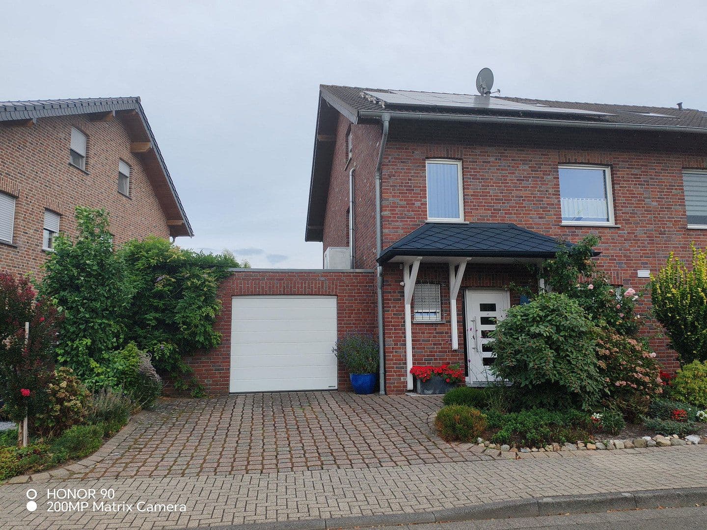 Predaj domu 157 m², pozemok 378 m², Geilenkirchen, Severné Porýnie - Westfálsko Predaj domu 157 m², pozemok 378 m², Geilenkirchen, Severné Porýnie - Westfálsko