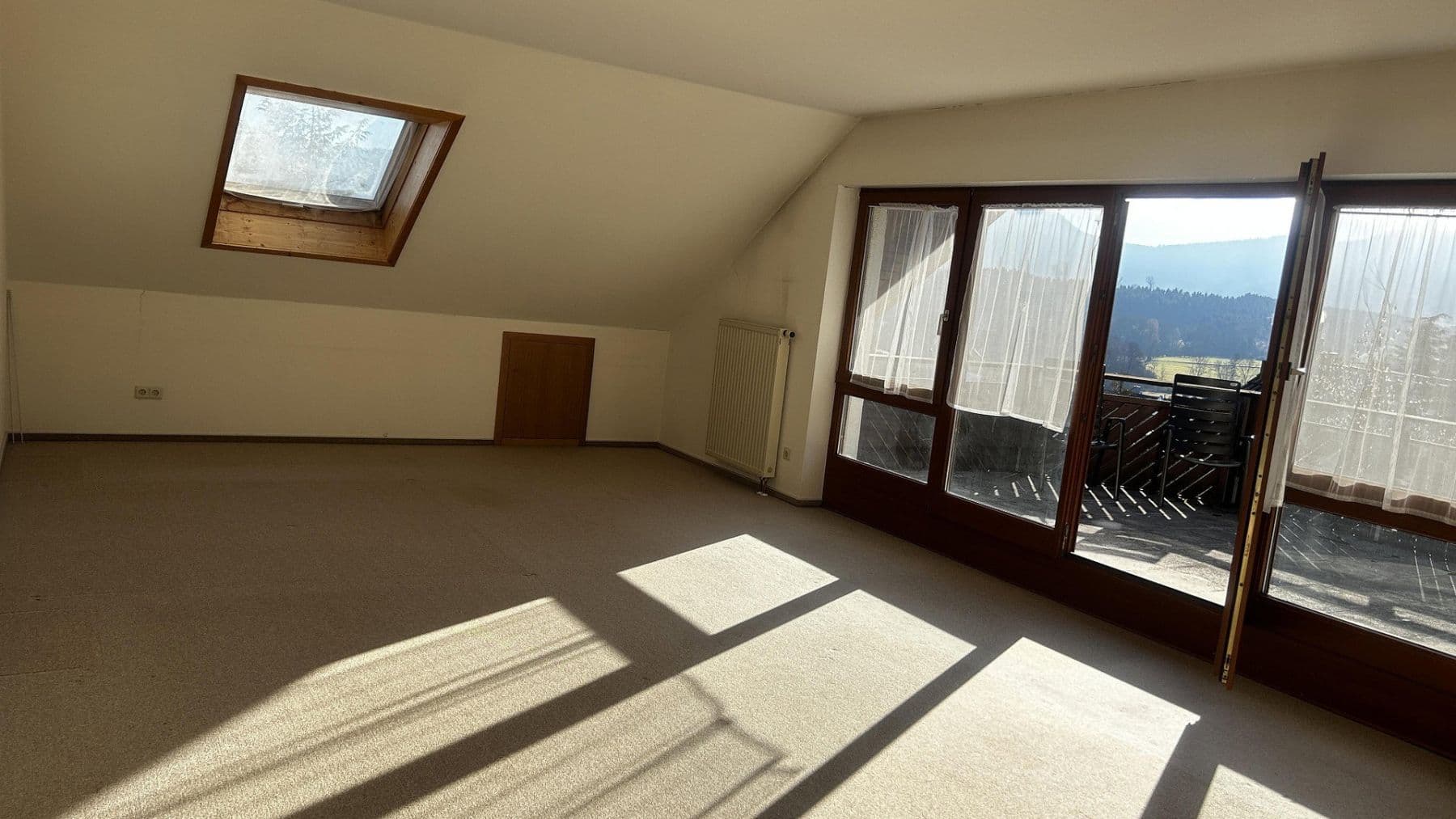 Predaj domu 305 m², pozemok 931 m², Balingen, Bádensko-Wurttembersko Predaj domu 305 m², pozemok 931 m², Balingen, Bádensko-Wurttembersko