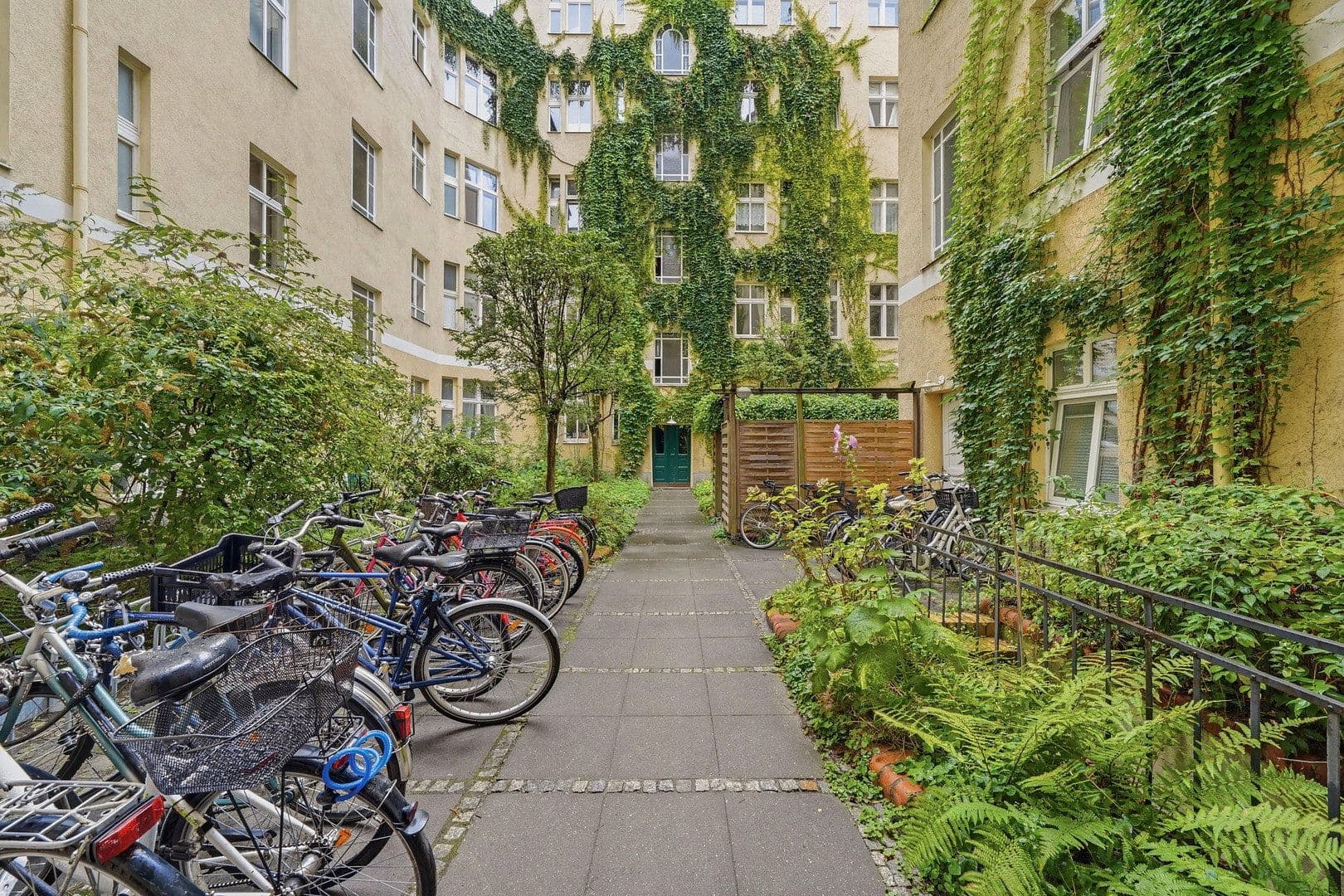 Prenájom kancelárie 135 m², Berlin, Berlín Prenájom kancelárie 135 m², Berlin, Berlín