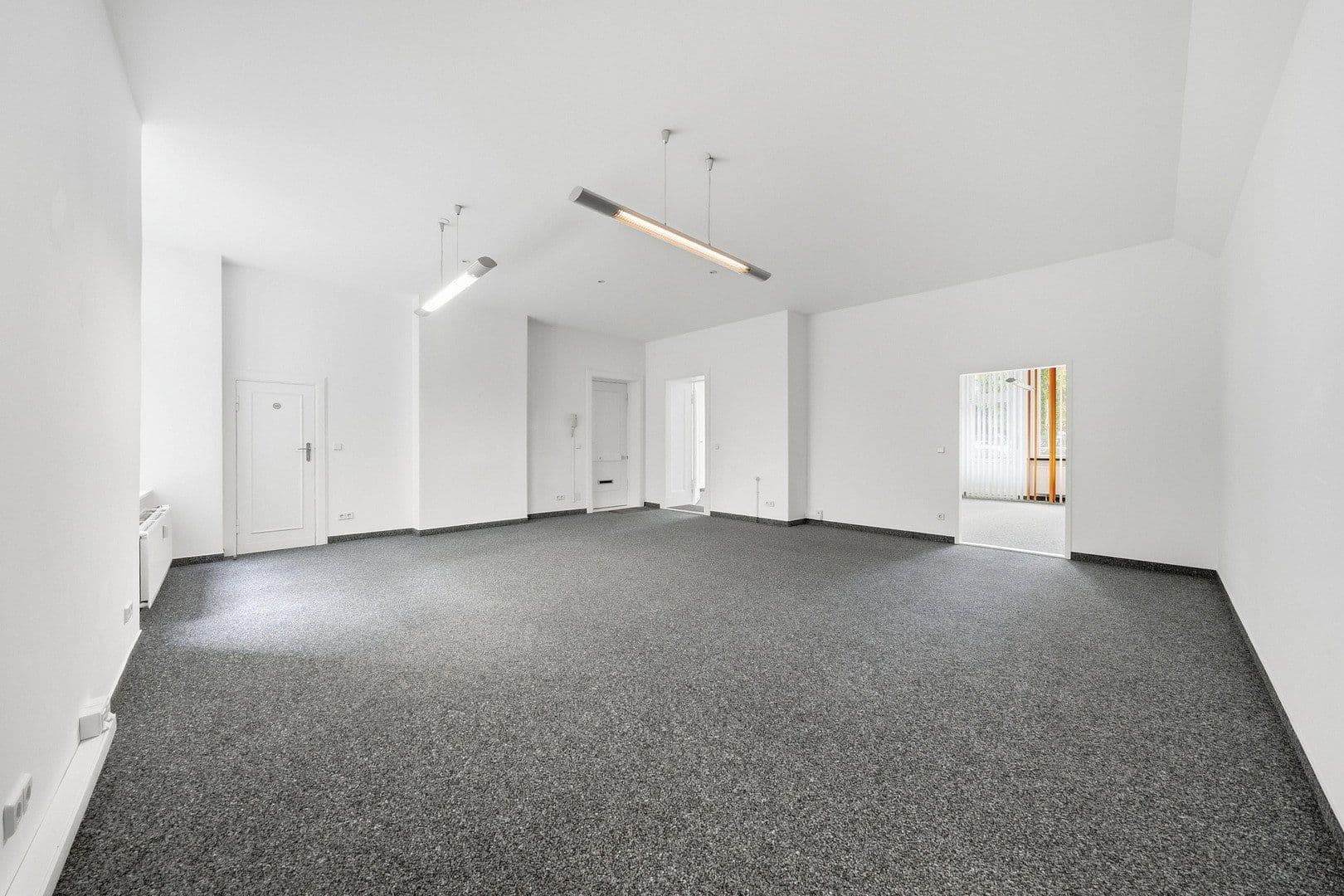 Prenájom kancelárie 135 m², Berlin, Berlín Prenájom kancelárie 135 m², Berlin, Berlín