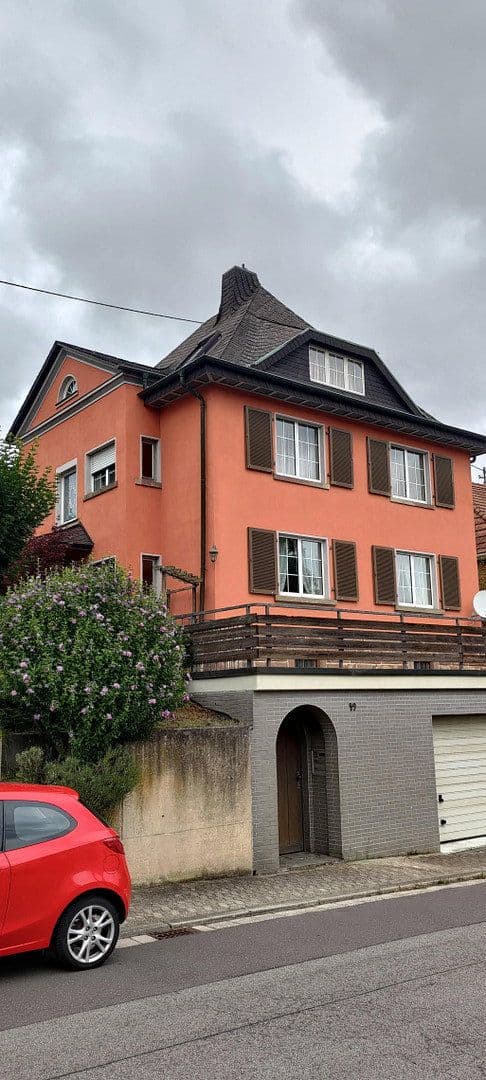 Predaj domu 216 m², pozemok 580 m², Sankt Johanner Straße 49, Saarbrücken, Sársko Predaj domu 216 m², pozemok 580 m², Sankt Johanner Straße 49, Saarbrücken, Sársko