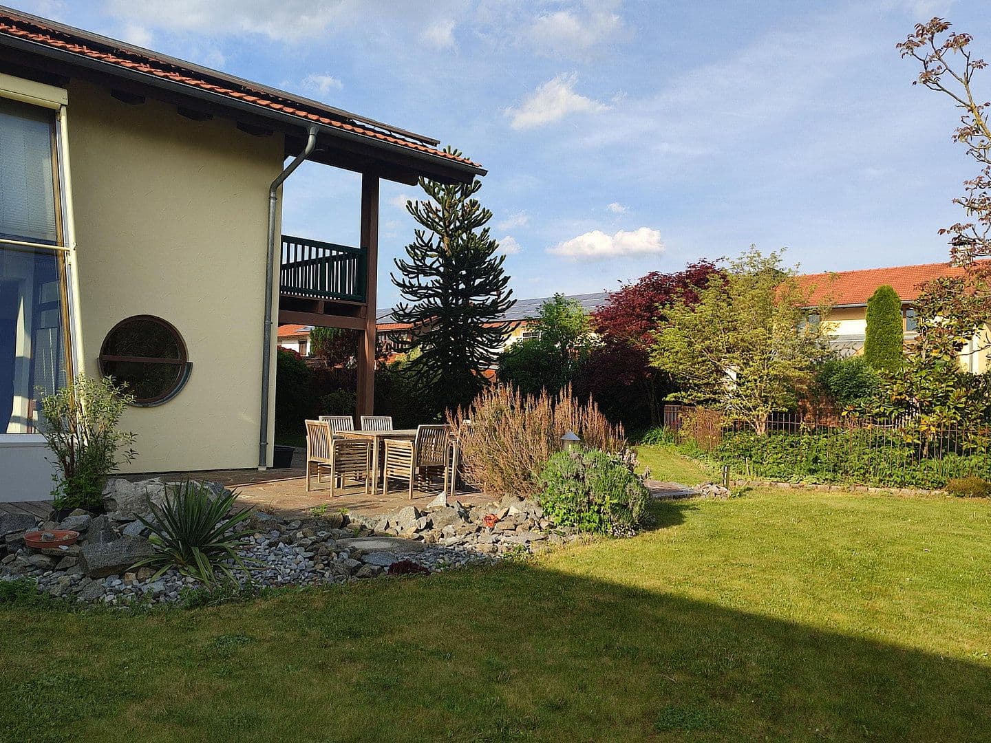 Predaj domu 232 m², pozemok 1.286 m², Tittmoning, Bavorsko Predaj domu 232 m², pozemok 1.286 m², Tittmoning, Bavorsko