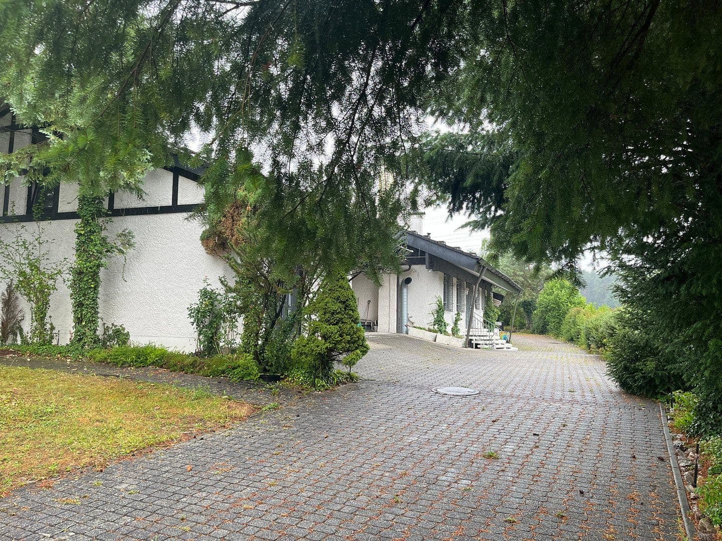 Predaj domu 591 m², pozemok 4.760 m², Möhrendorf, Bavorsko Predaj domu 591 m², pozemok 4.760 m², Möhrendorf, Bavorsko