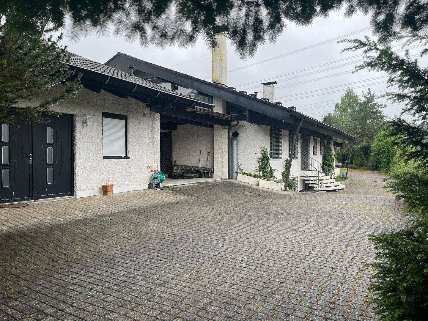 Predaj domu 591 m², pozemok 4.760 m², Möhrendorf, Bavorsko Predaj domu 591 m², pozemok 4.760 m², Möhrendorf, Bavorsko