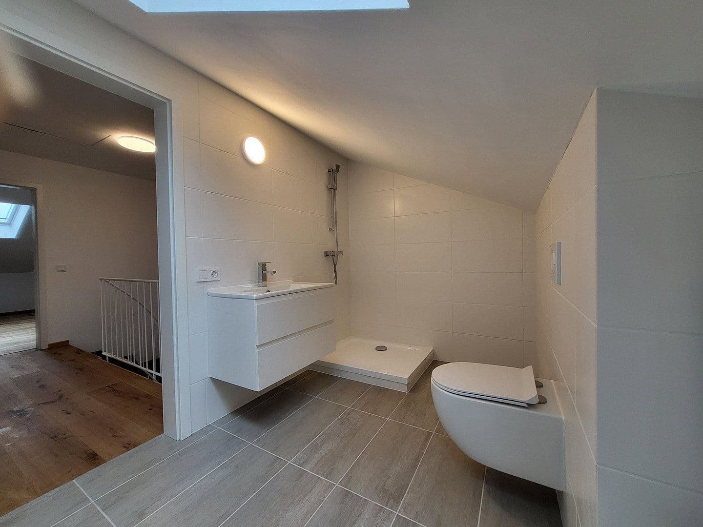 Predaj domu 160 m², pozemok 244 m², Am Anger 10a, Babensham, Bavorsko Predaj domu 160 m², pozemok 244 m², Am Anger 10a, Babensham, Bavorsko