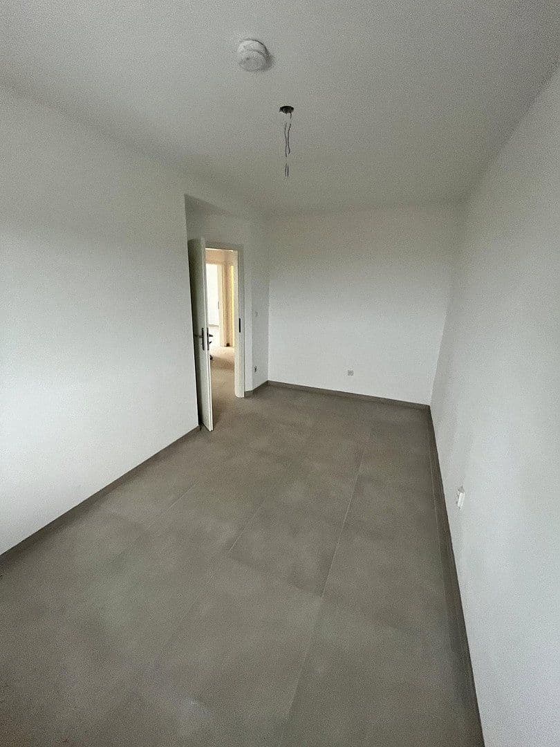 Prenájom bytu 3-izbový 62 m², Weegener Str. 36, Lohmar, Severné Porýnie - Westfálsko Prenájom bytu 3-izbový 62 m², Weegener Str. 36, Lohmar, Severné Porýnie - Westfálsko