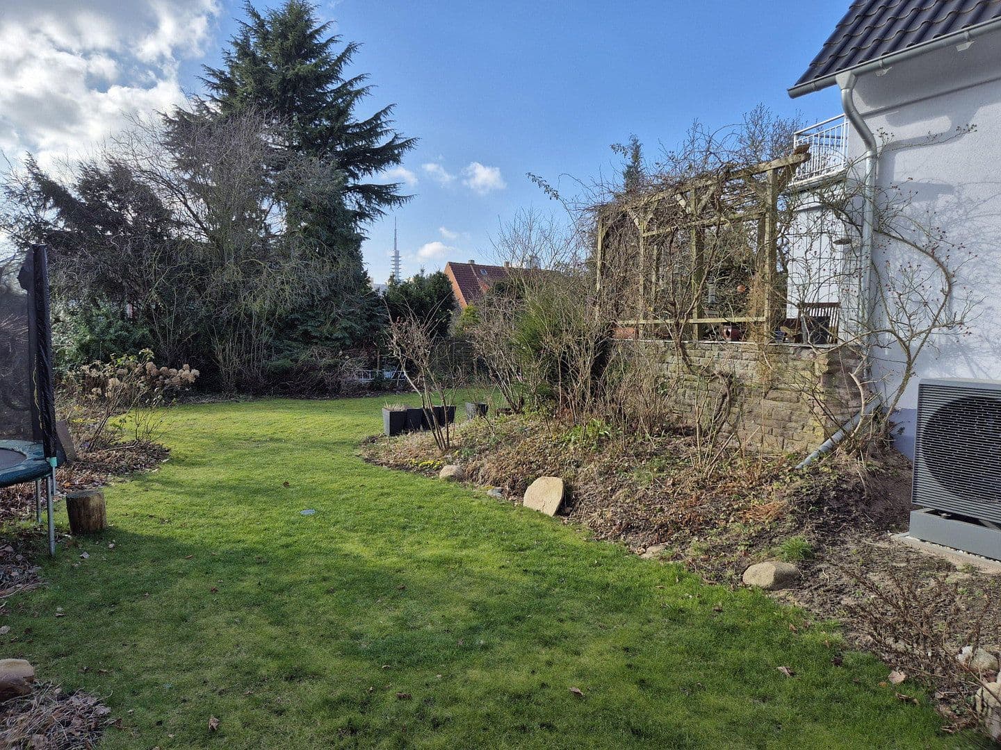 Predaj domu 175 m², pozemok 873 m², Hannover, Dolné Sasko Predaj domu 175 m², pozemok 873 m², Hannover, Dolné Sasko