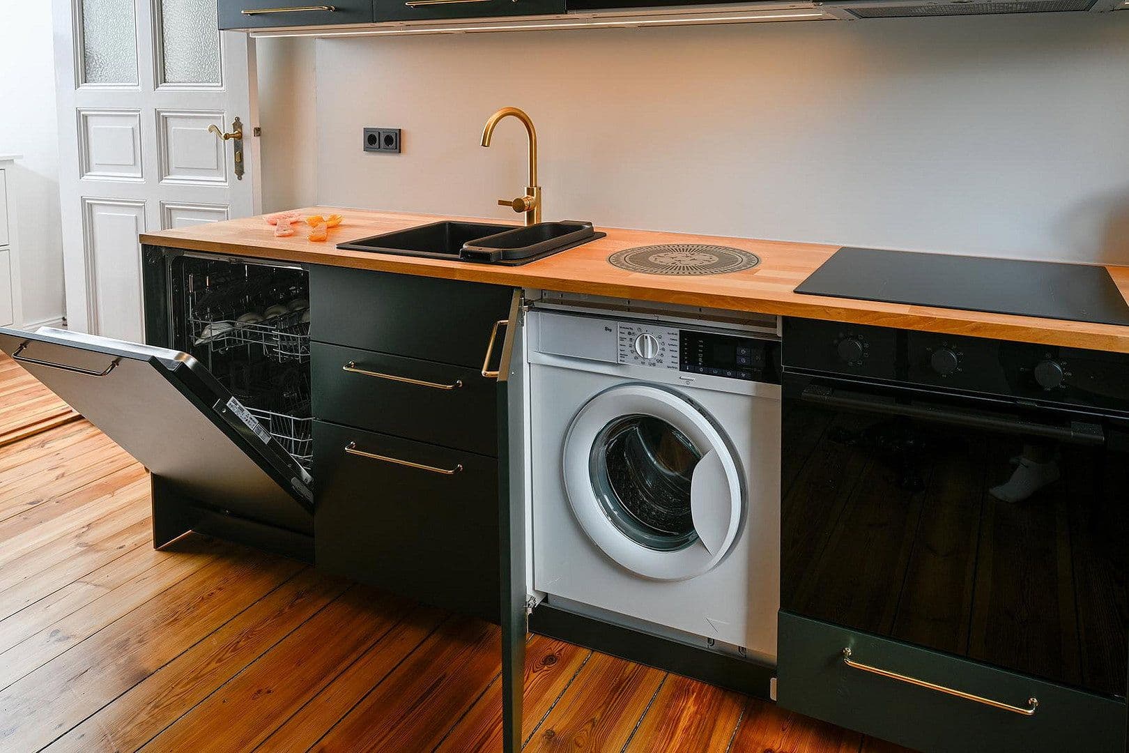 Prenájom bytu 2-izbový 64 m², Berlin, Berlín Prenájom bytu 2-izbový 64 m², Berlin, Berlín