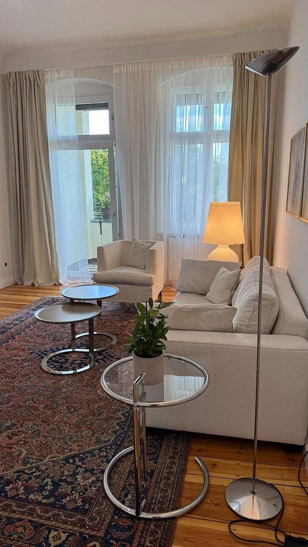 Prenájom bytu 2-izbový 64 m², Berlin, Berlín Prenájom bytu 2-izbový 64 m², Berlin, Berlín