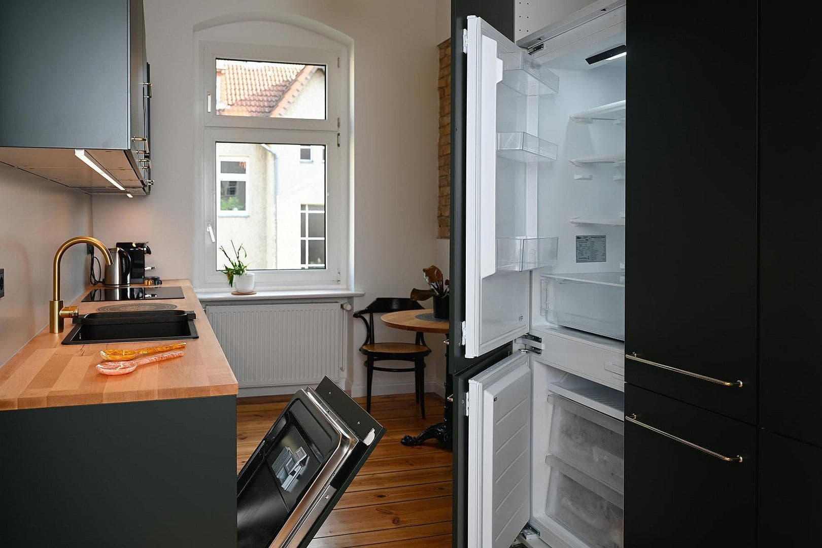 Prenájom bytu 2-izbový 64 m², Berlin, Berlín Prenájom bytu 2-izbový 64 m², Berlin, Berlín