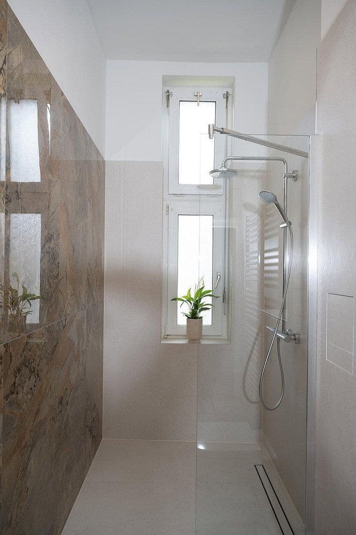 Prenájom bytu 2-izbový 64 m², Berlin, Berlín Prenájom bytu 2-izbový 64 m², Berlin, Berlín