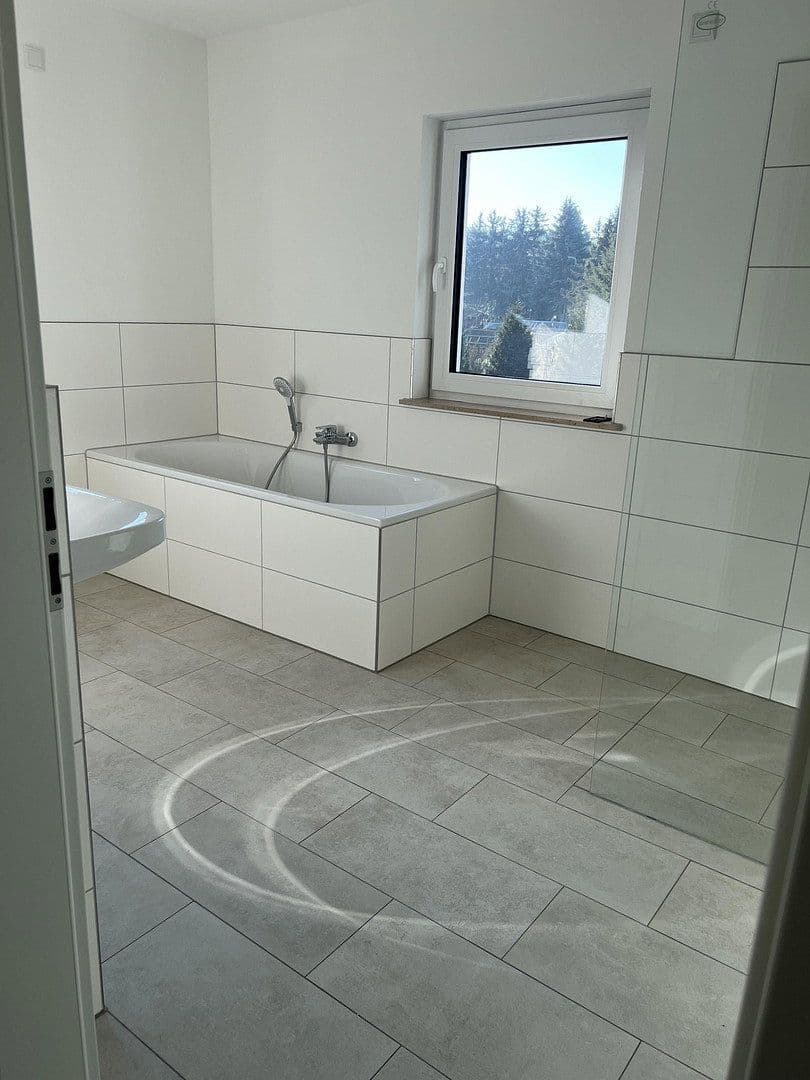 Prenájom bytu 3-izbový 98 m², Am Kiefernwald 5 B, Groß Kreutz (Havel), Brandenbursko Prenájom bytu 3-izbový 98 m², Am Kiefernwald 5 B, Groß Kreutz (Havel), Brandenbursko
