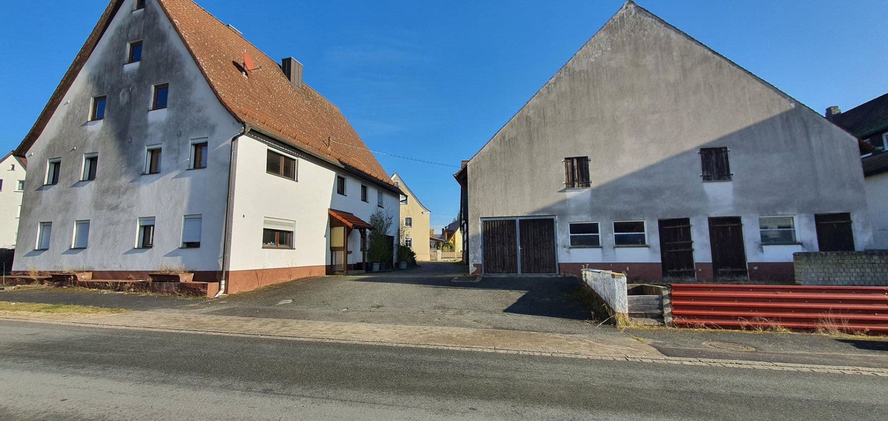 Predaj domu 220 m², pozemok 550 m², Schnaittach, Bavorsko Predaj domu 220 m², pozemok 550 m², Schnaittach, Bavorsko