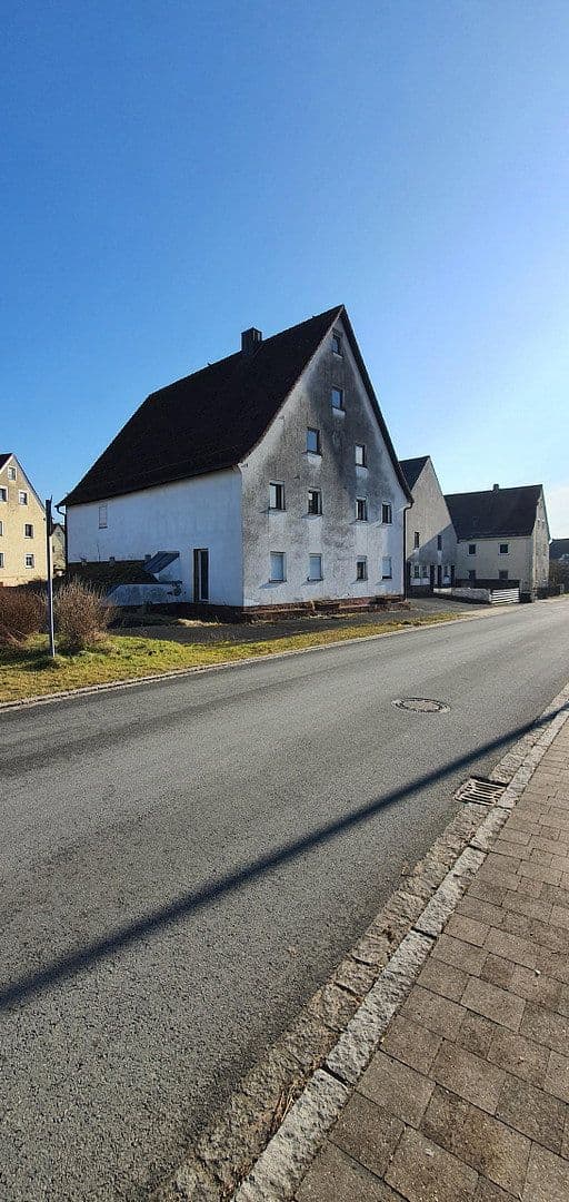 Predaj domu 220 m², pozemok 550 m², Schnaittach, Bavorsko Predaj domu 220 m², pozemok 550 m², Schnaittach, Bavorsko