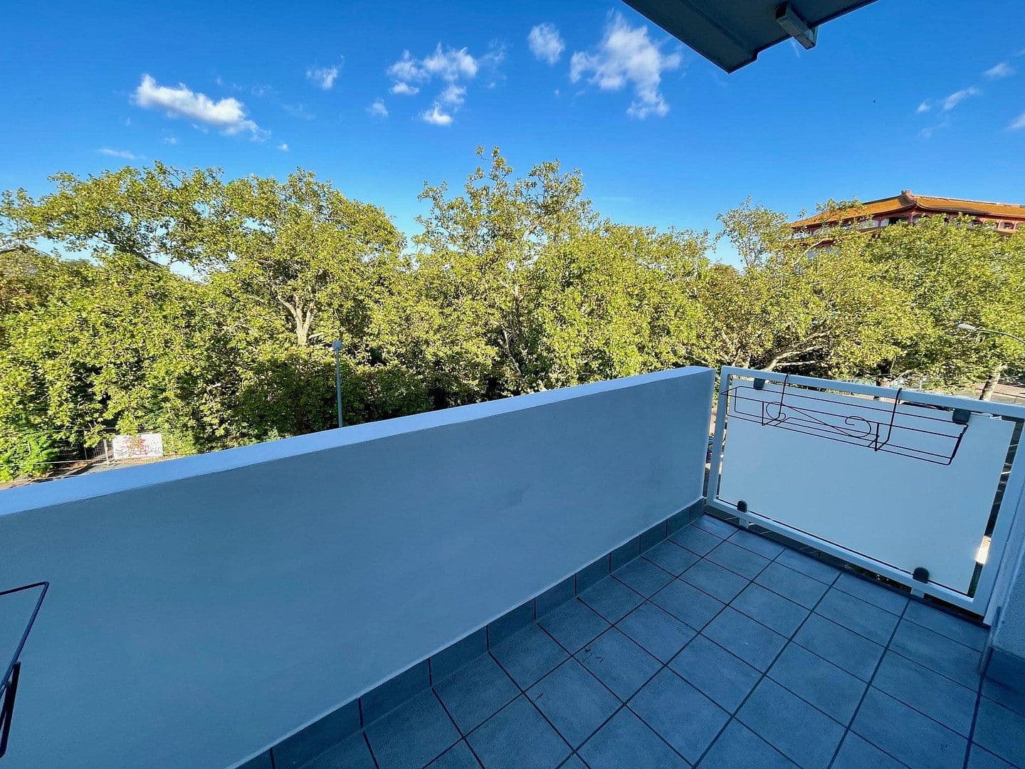 Prenájom bytu 2-izbový 63 m², Frankfurt am Main, Hesensko Prenájom bytu 2-izbový 63 m², Frankfurt am Main, Hesensko