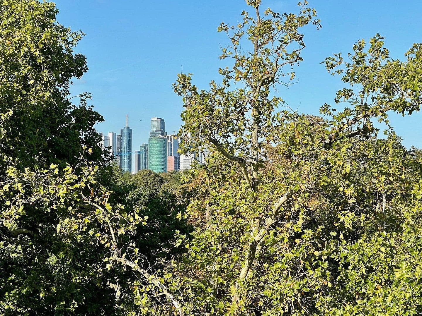 Prenájom bytu 2-izbový 63 m², Frankfurt am Main, Hesensko Prenájom bytu 2-izbový 63 m², Frankfurt am Main, Hesensko