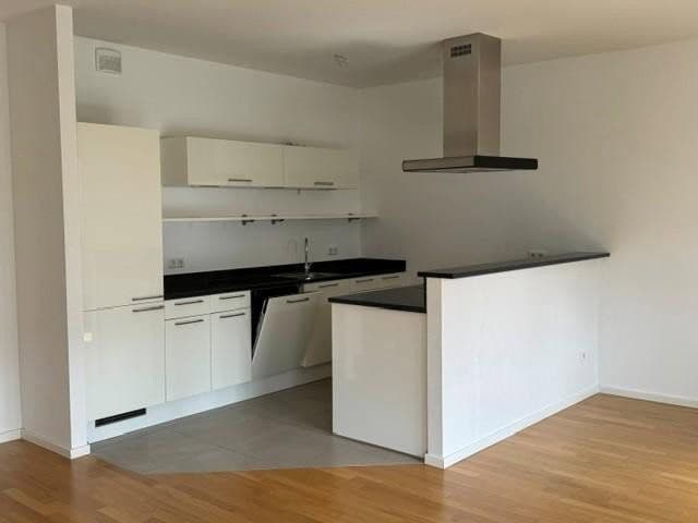 Prenájom bytu 3-izbový 82 m², Am Jessenapfel 3, Frankfurt, Hesensko Prenájom bytu 3-izbový 82 m², Am Jessenapfel 3, Frankfurt, Hesensko