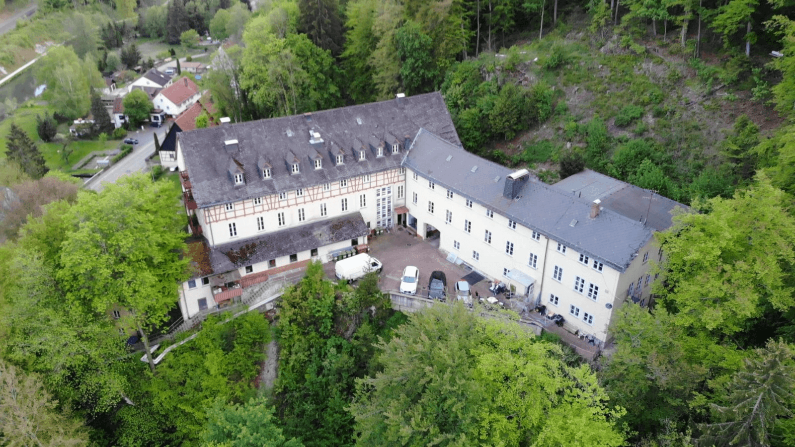 Predaj domu 2.500 m², pozemok 33.600 m², Hartenstein, Bavorsko Predaj domu 2.500 m², pozemok 33.600 m², Hartenstein, Bavorsko