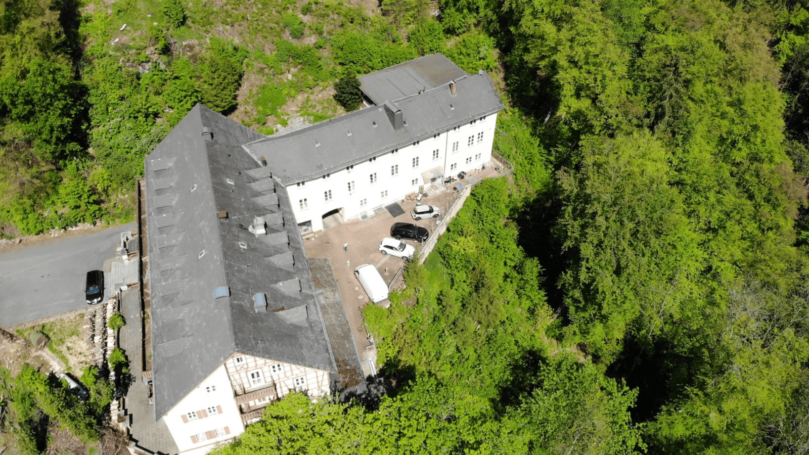 Predaj domu 2.500 m², pozemok 33.600 m², Hartenstein, Bavorsko Predaj domu 2.500 m², pozemok 33.600 m², Hartenstein, Bavorsko