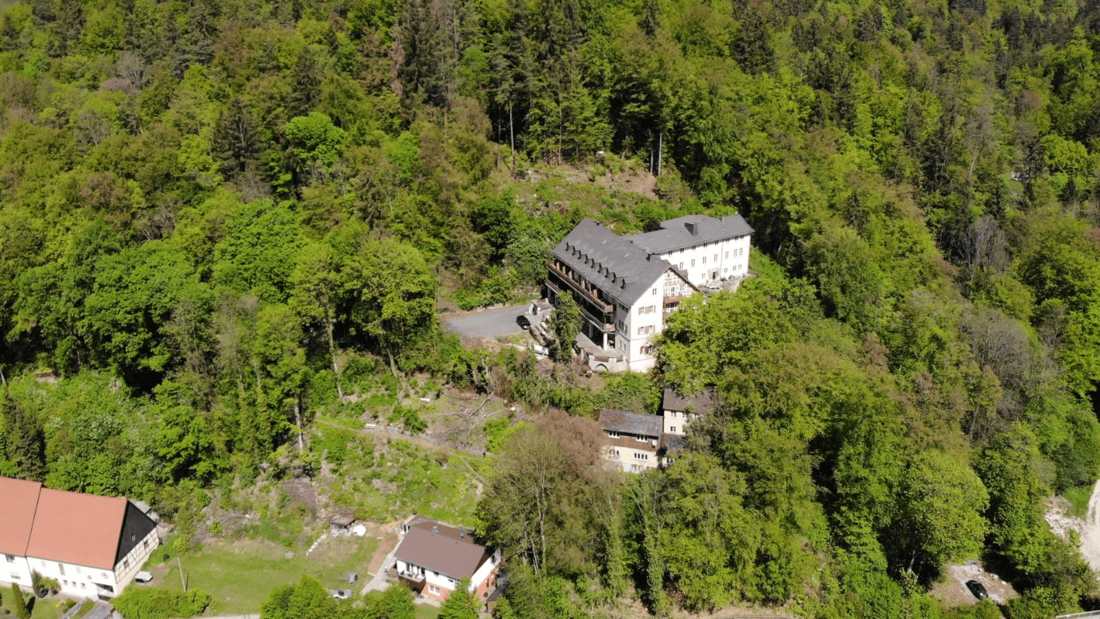 Predaj domu 2.500 m², pozemok 33.600 m², Hartenstein, Bavorsko Predaj domu 2.500 m², pozemok 33.600 m², Hartenstein, Bavorsko