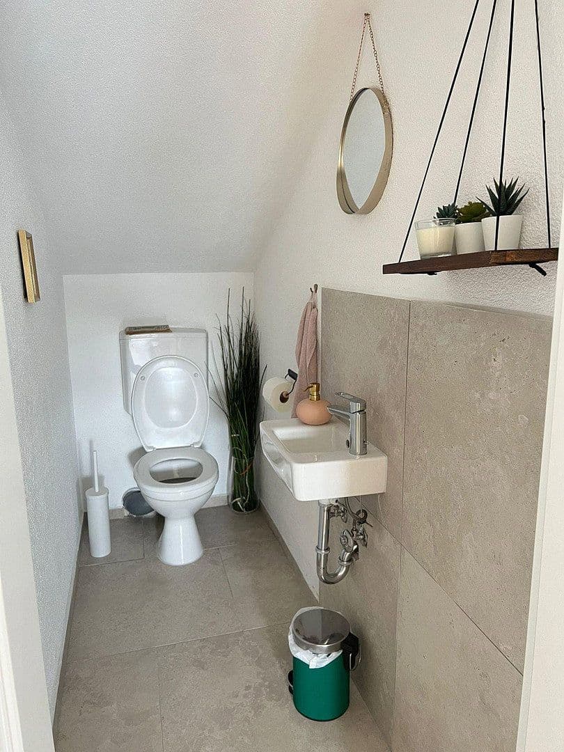 Prenájom bytu 3-izbový 80 m², Schlossstrasse 13, Lörrach, Bádensko-Wurttembersko Prenájom bytu 3-izbový 80 m², Schlossstrasse 13, Lörrach, Bádensko-Wurttembersko